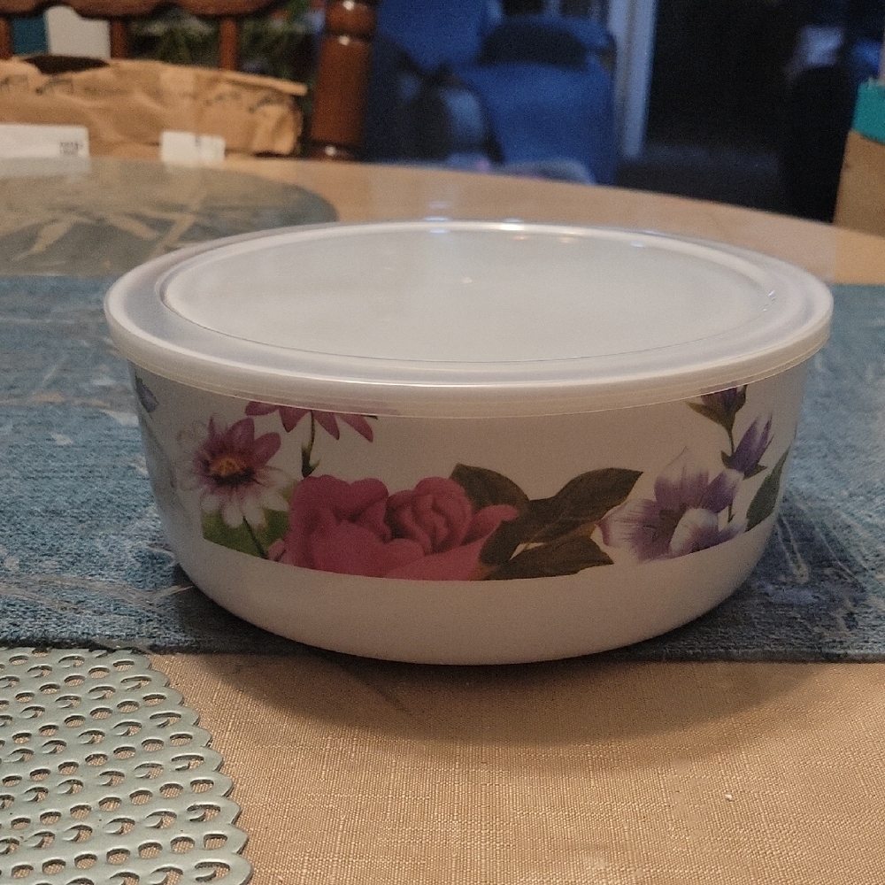 Floral Patterned White Bowl